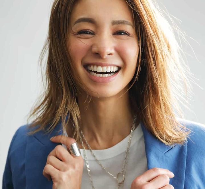 contactのサクラ「重金瞳」