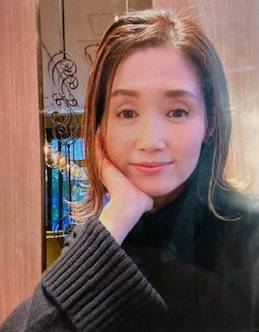 ご近所昭和トークのサクラ「みほこ」