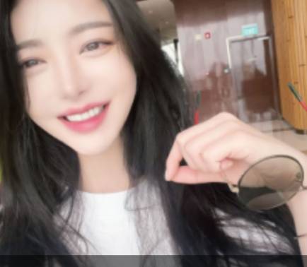 ご近所ホットのサクラ「ミナ」