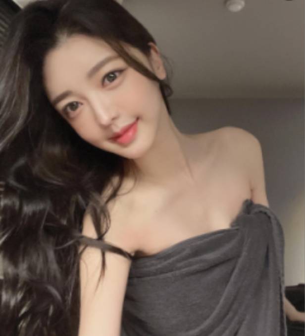 ご近所ホットのサクラ「ミナ」