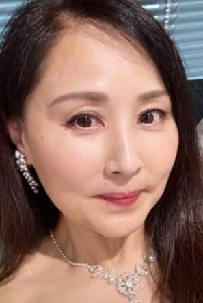 啓子でございます ミセスクラブのサクラ