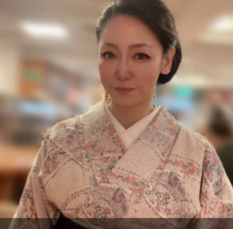 熟年王国のサクラ「事業家しずこ」