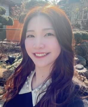 どきゅーんのサクラ「えりな先生」